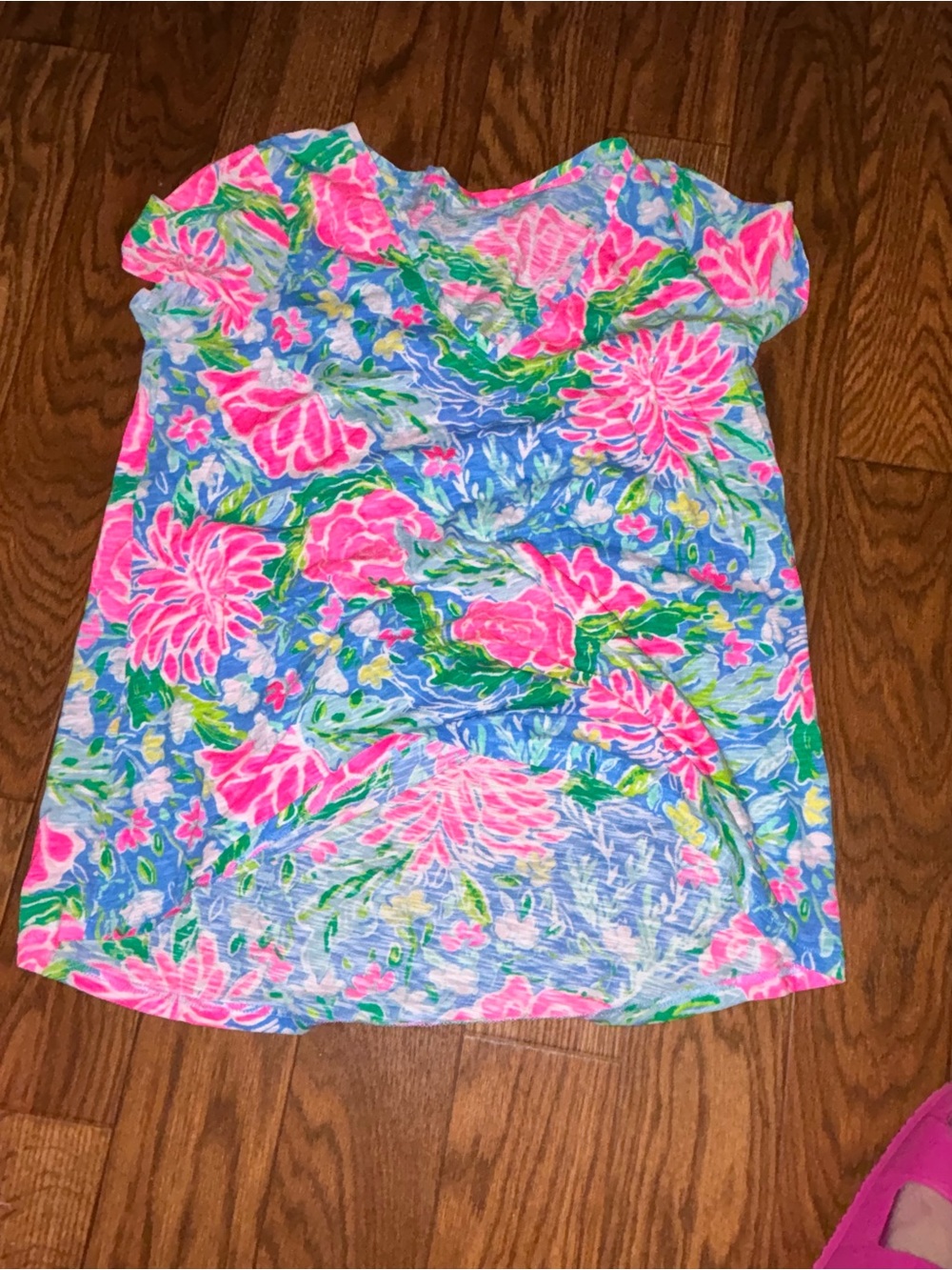Lilly Pulitzer Etta tee size medium